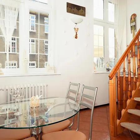アパート Apartament Z Antresola Old Town