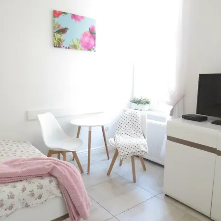 Appartamento Apartament Z Antresola Old Town